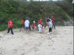 Segundos anos C, D e E em: Aula-passeio na praia