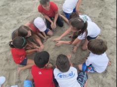 Segundos anos C, D e E em: Aula-passeio na praia