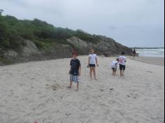 Segundos anos C, D e E em: Aula-passeio na praia