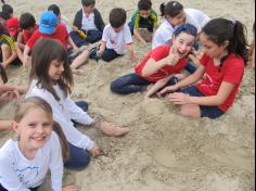 Segundos anos C, D e E em: Aula-passeio na praia