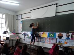 4º ano D trabalhando com música