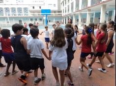 Brincadeiras de roda no 3º ano