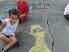 Autorretrato no chão: uma experiência no 1º ano D