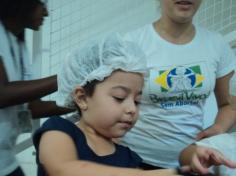 Brigadeiro com mamãe Priscila no Grupo Música