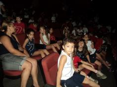 Primeiros anos visitam o Teatro Municipal de Itajaí