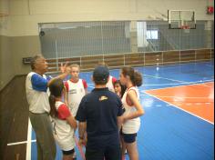 Equipe de minibasquete é campeã