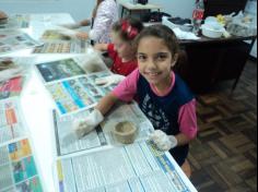 Grupo Copa da Leitura no Laboratório de Biologia