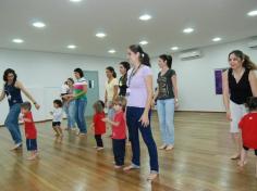 Ed. Infantil e 1º ano comemorando o Dia das Mães