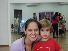 Ed. Infantil e 1º ano comemorando o Dia das Mães