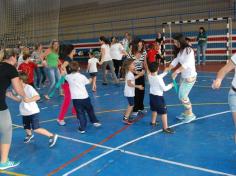 Ed. Infantil e 1º ano comemorando o Dia das Mães