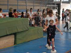 Ed. Infantil e 1º ano comemorando o Dia das Mães