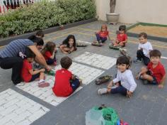 Grupo Música realiza plantação com mamãe Liliane