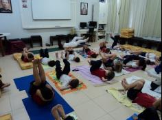 Yoga no 2º ano C