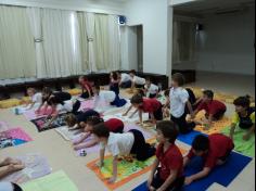 Yoga no 2º ano C