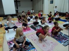 Yoga no 2º ano C