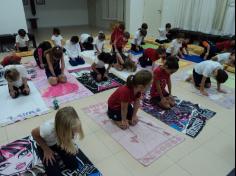 Yoga no 2º ano C