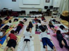 Yoga no 2º ano C