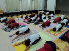 Yoga no 2º ano C