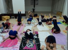 Yoga no 2º ano C