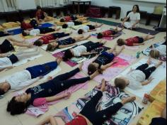 Yoga no 2º ano C