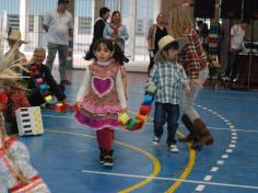 Festa Junina no arraial da Educação Infantil e 1º ano