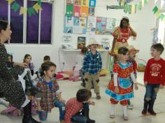 Festa Junina no arraial da Educação Infantil e 1º ano