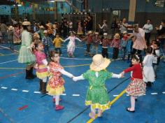 Festa Junina no arraial da Educação Infantil e 1º ano