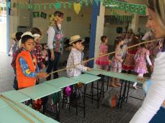 Festa Junina no arraial da Educação Infantil e 1º ano