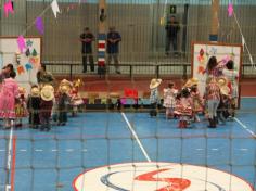 Festa Junina no arraial da Educação Infantil e 1º ano