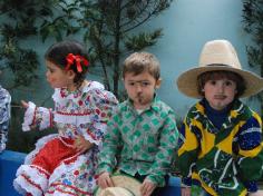 Festa Junina no arraial da Educação Infantil e 1º ano