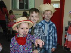 Festa Junina no arraial da Educação Infantil e 1º ano