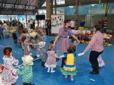 Festa Junina no arraial da Educação Infantil e 1º ano