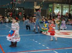 Festa Junina no arraial da Educação Infantil e 1º ano