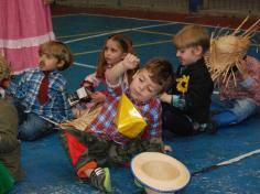 Festa Junina no arraial da Educação Infantil e 1º ano