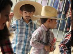 Festa Junina no arraial da Educação Infantil e 1º ano