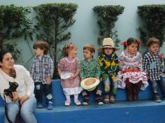 Festa Junina no arraial da Educação Infantil e 1º ano