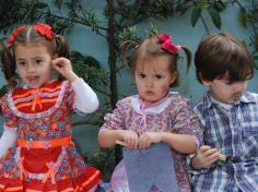 Festa Junina no arraial da Educação Infantil e 1º ano