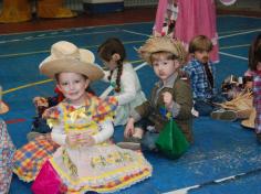 Festa Junina no arraial da Educação Infantil e 1º ano