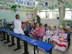 Festa Junina no arraial da Educação Infantil e 1º ano