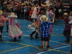 Festa Junina no arraial da Educação Infantil e 1º ano