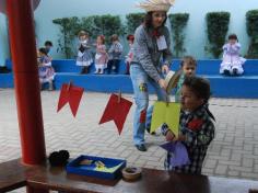 Festa Junina no arraial da Educação Infantil e 1º ano