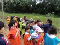 3º ano B brincando e aprendendo no Espaço Verde