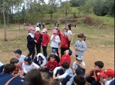 3º ano B brincando e aprendendo no Espaço Verde