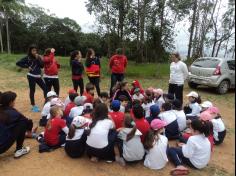 3º ano B brincando e aprendendo no Espaço Verde