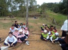 3º ano B brincando e aprendendo no Espaço Verde