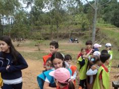 3º ano B brincando e aprendendo no Espaço Verde