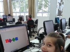 1º ano A explora o Tangram na Informática