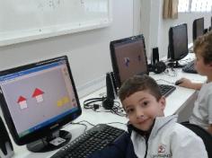 1º ano A explora o Tangram na Informática