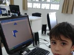 1º ano A explora o Tangram na Informática