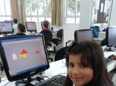 1º ano A explora o Tangram na Informática